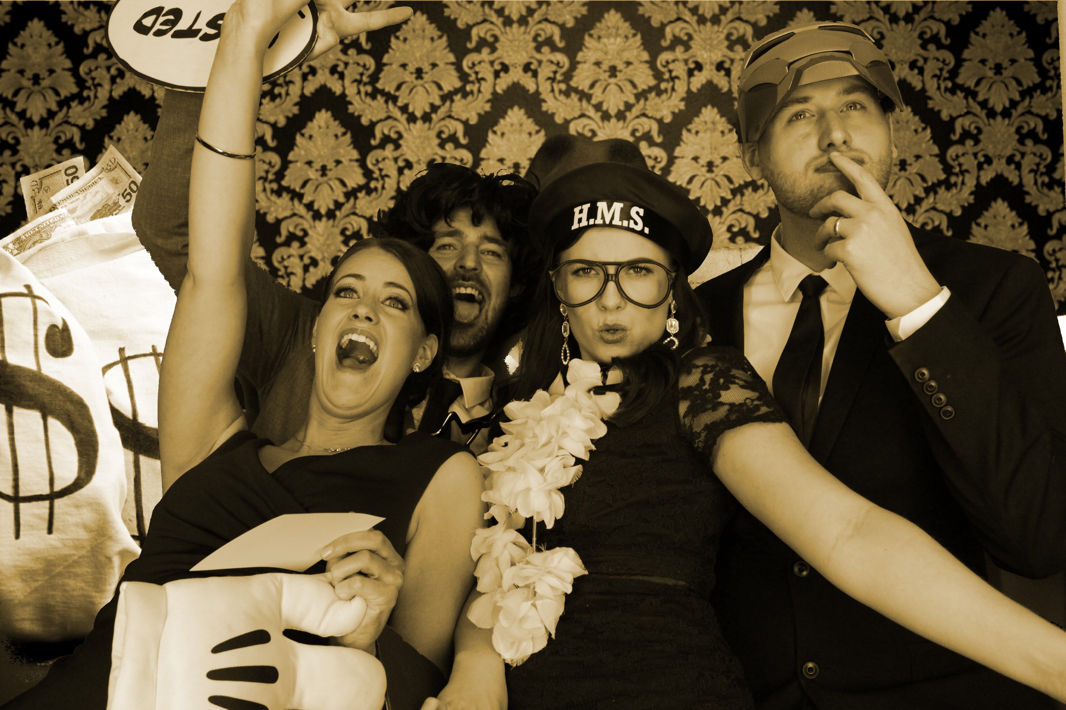 The Hanrahan Wedding | View more photos from the event at gallery.myphotoboothexperience.co.uk/u/MyPhotoBoothExperienceLtd/The-Hanrahan-Wedding